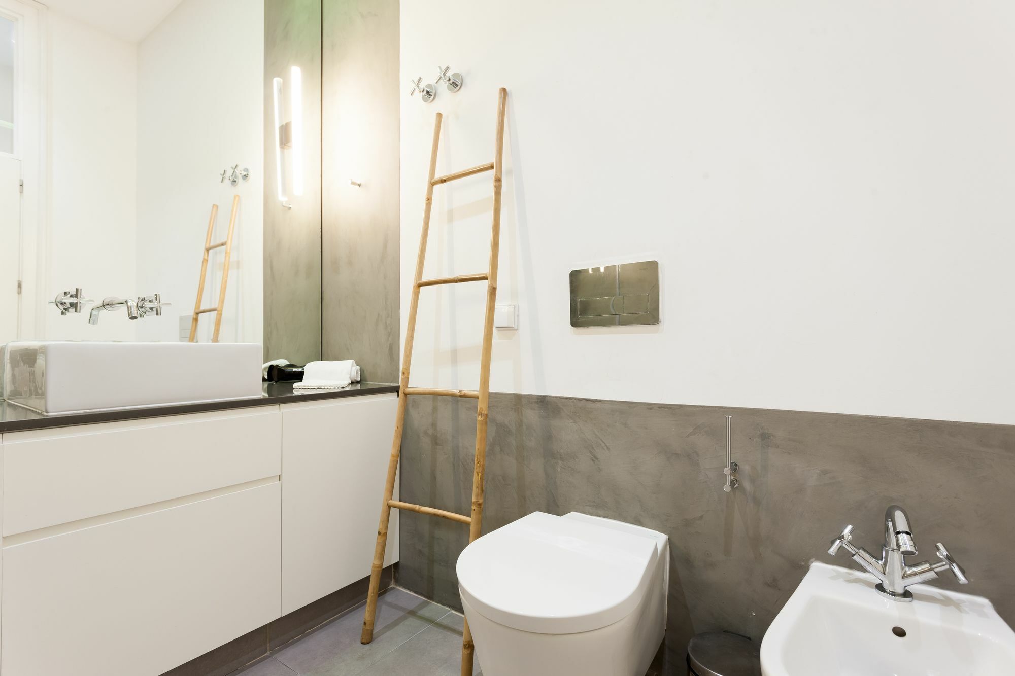 Baixa Tile Blue Two-Bedroom Apartment - By Lu Holidays ลิสบอน ภายนอก รูปภาพ