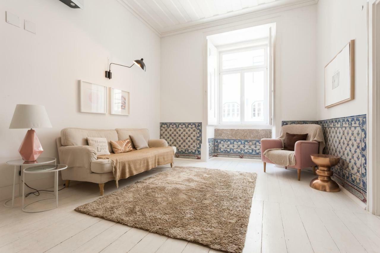 Baixa Tile Blue Two-Bedroom Apartment - By Lu Holidays ลิสบอน ภายนอก รูปภาพ