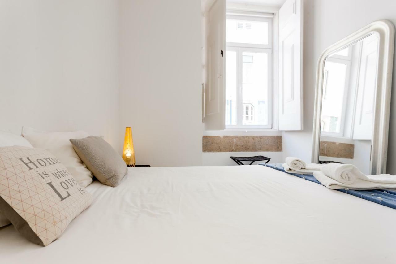 Baixa Tile Blue Two-Bedroom Apartment - By Lu Holidays ลิสบอน ภายนอก รูปภาพ
