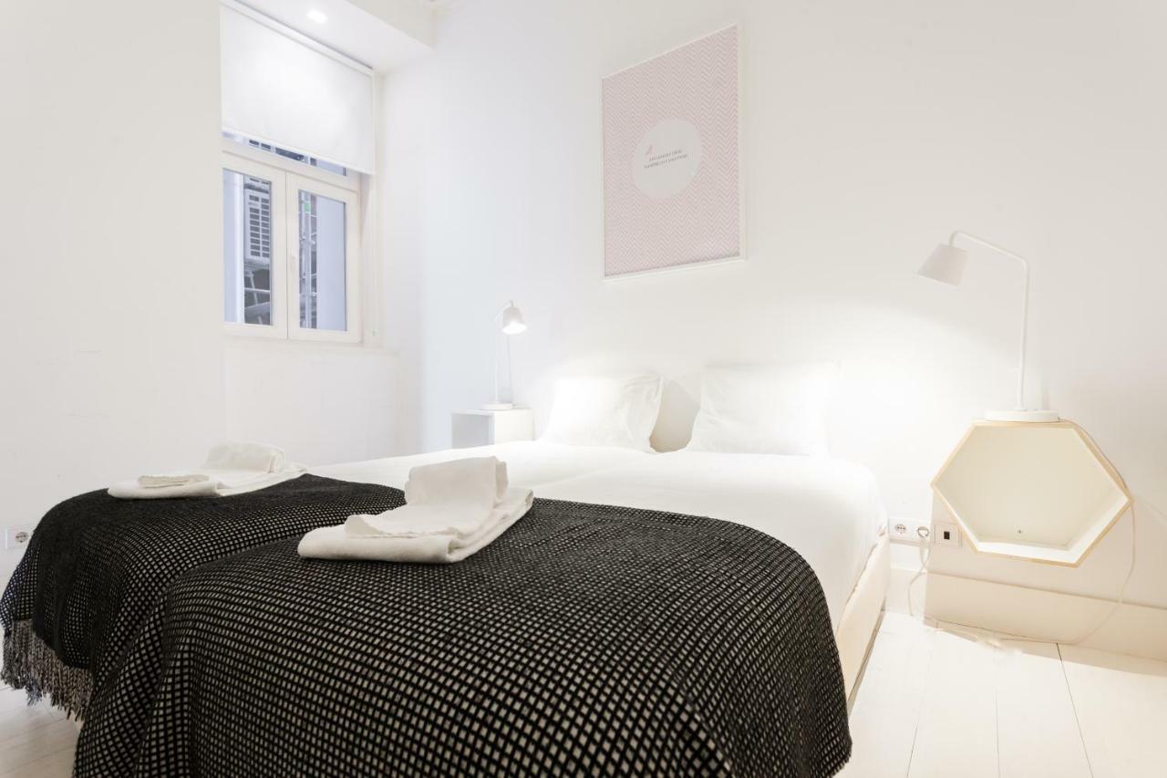 Baixa Tile Blue Two-Bedroom Apartment - By Lu Holidays ลิสบอน ภายนอก รูปภาพ