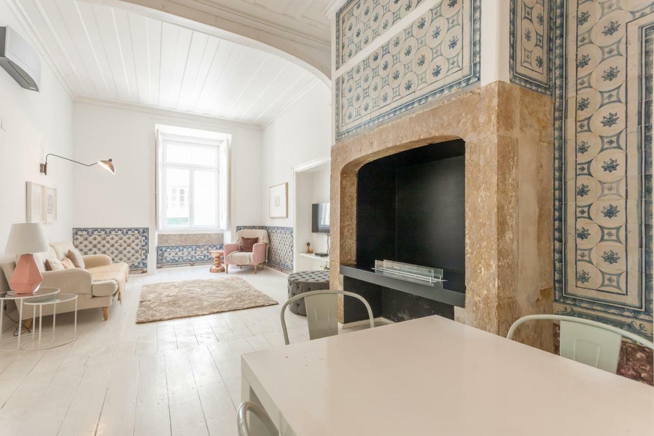 Baixa Tile Blue Two-Bedroom Apartment - By Lu Holidays ลิสบอน ภายนอก รูปภาพ